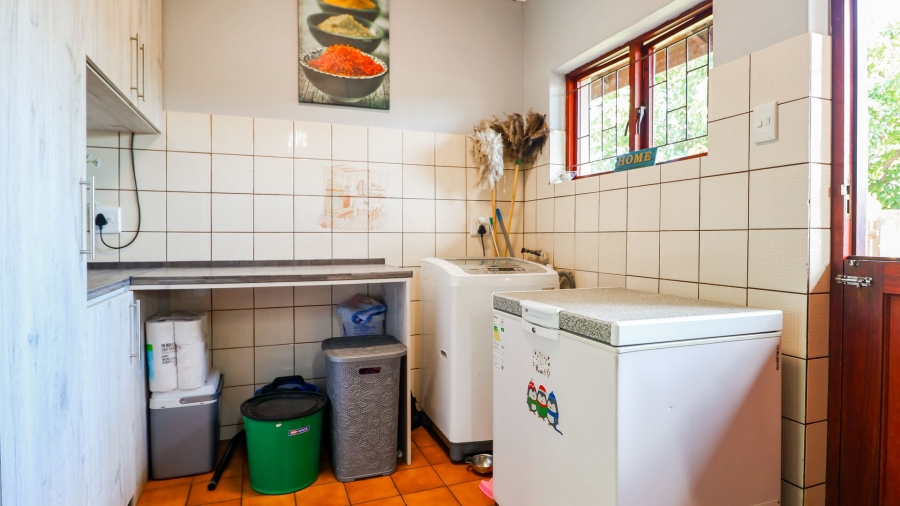 4 Bedroom Property for Sale in Sedgefield Central Western Cape